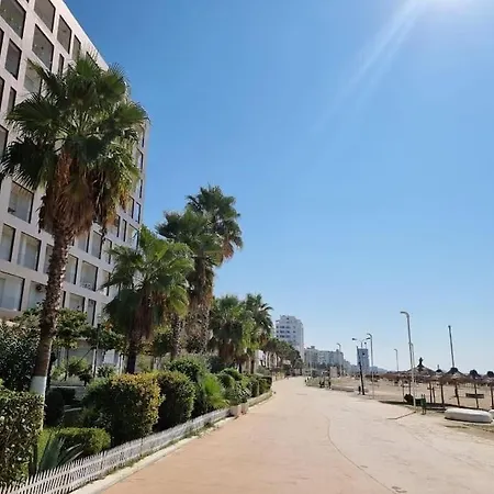 Merville_beachfront Daire Dıraç